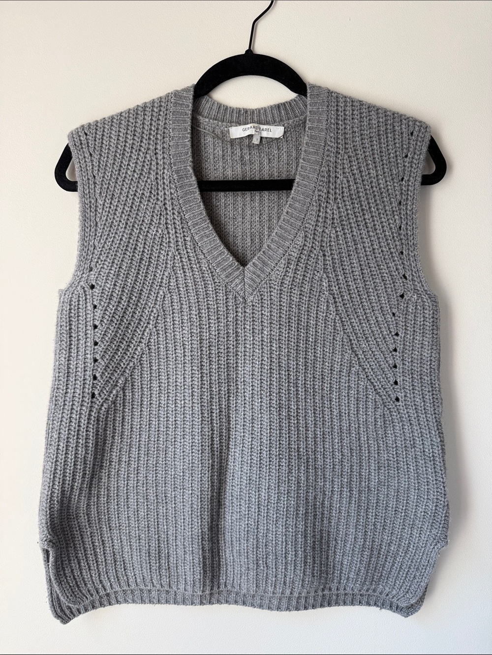 Gerard Darel Light Gray Sleeveless V-Neck Ribbed Knit Vest